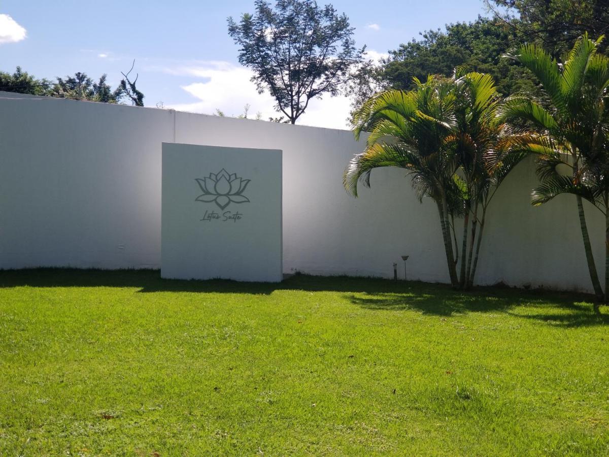 Lotus Suite Santa Cruz de La Sierra Esterno foto